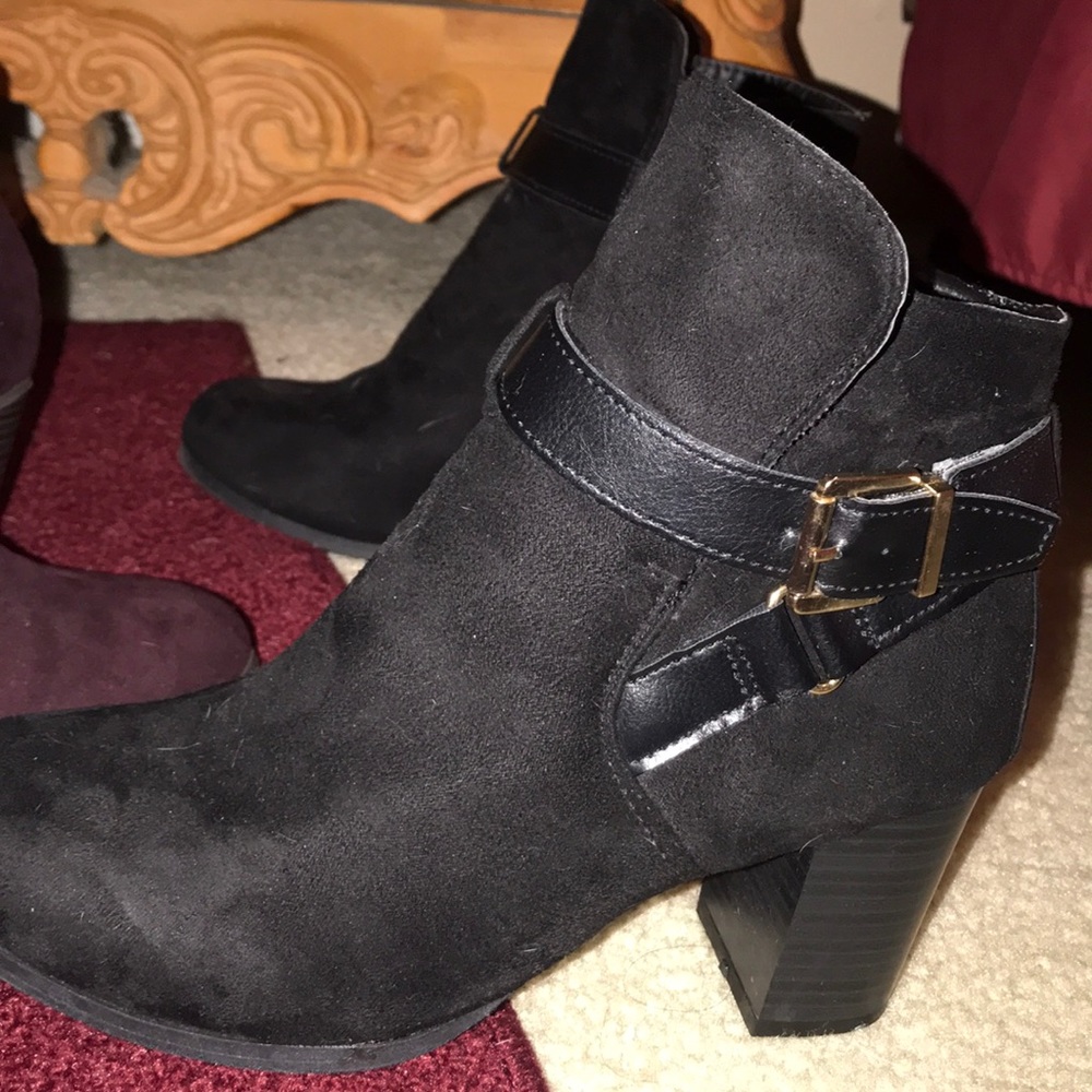 ❤️CHARLOTTE RUSSE ANKLE BOOTS❤️